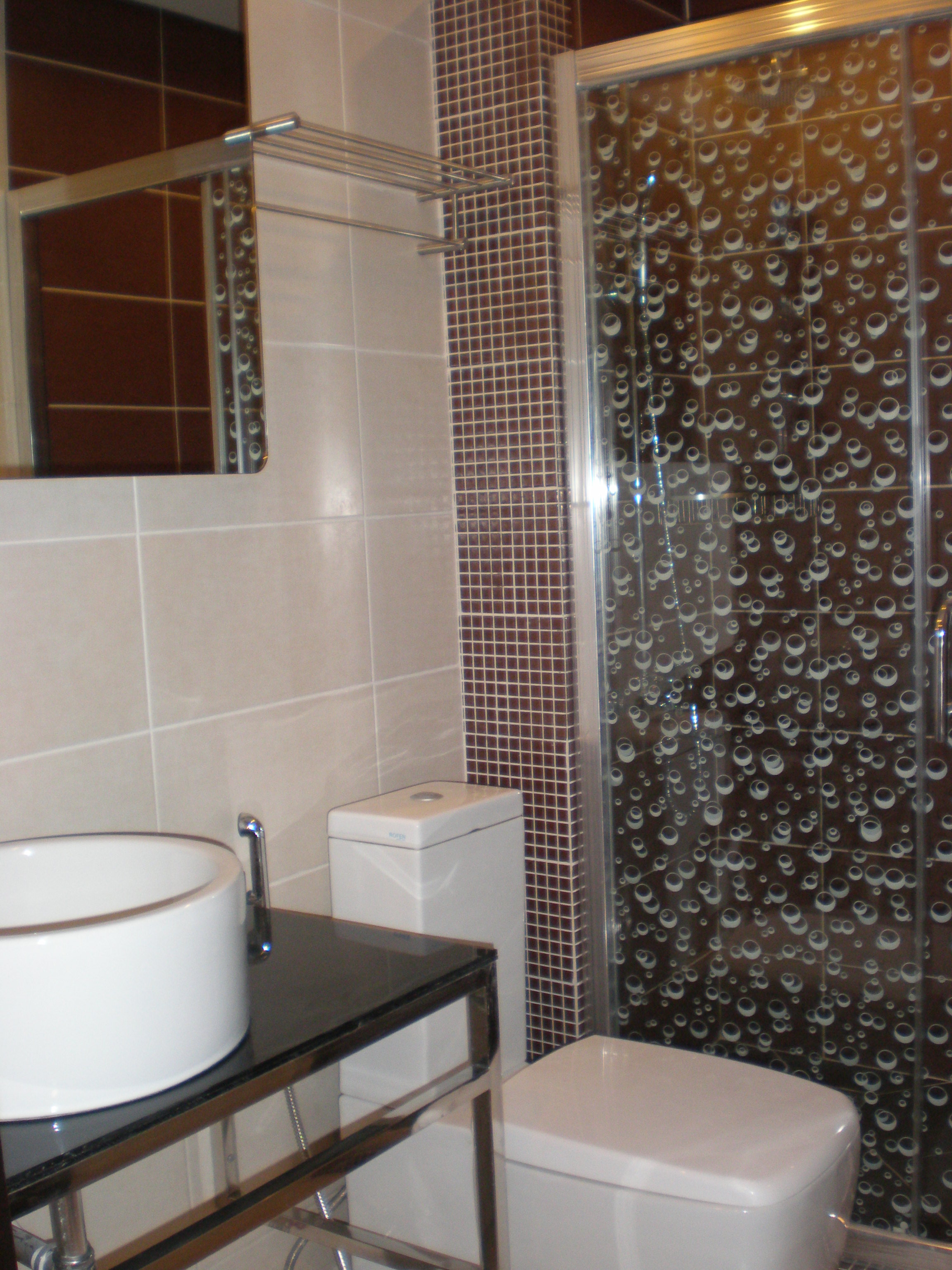 Master Bedroom Toilet and Bath.JPG