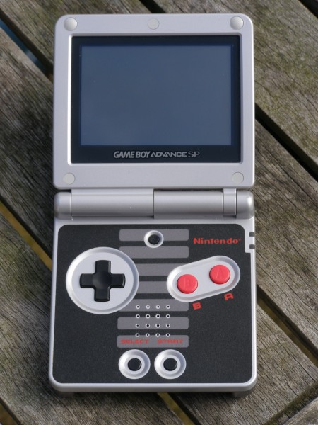 Gameboy Advance SP - NES edition