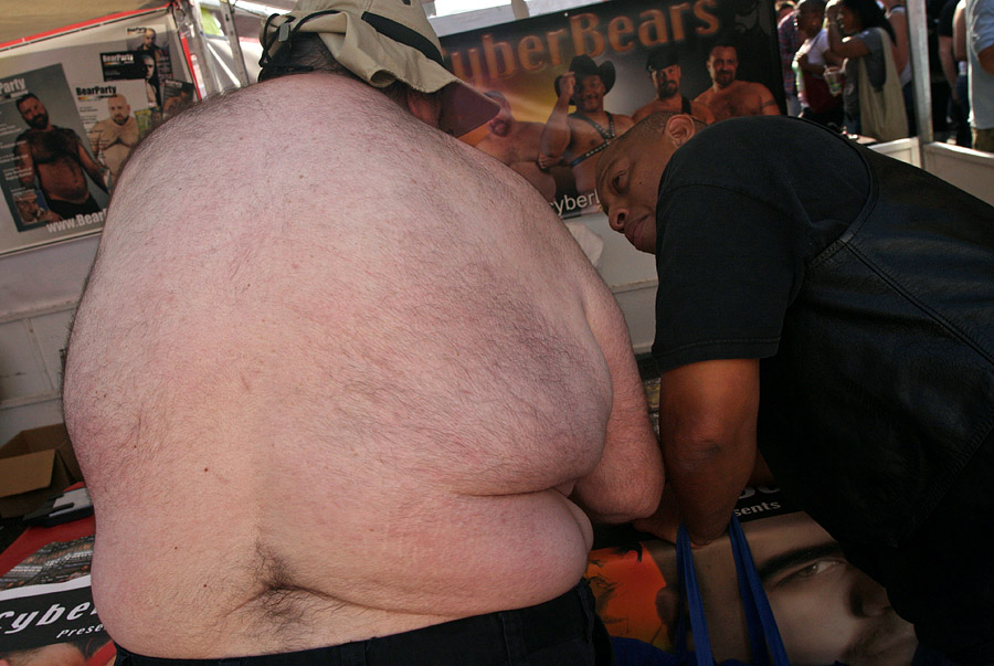 Bear stand-Folsom St Fair #7