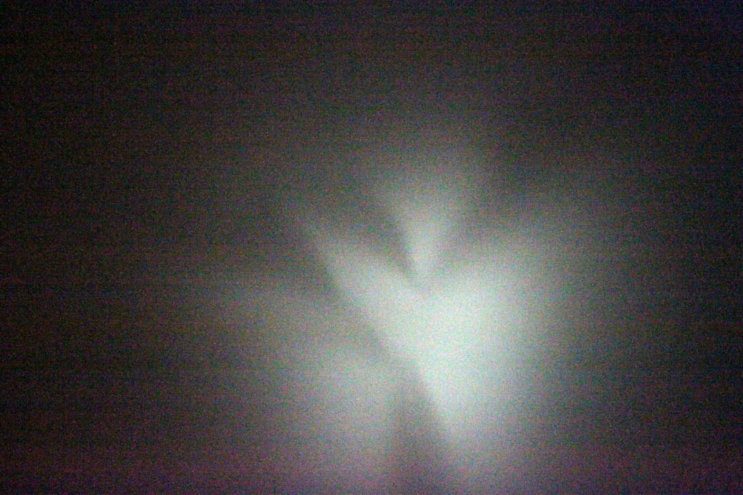 Overhead cloud pattern