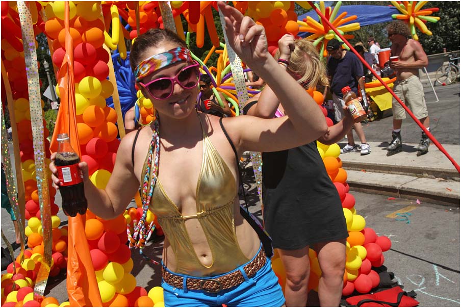 Having a ball...oon-Bay to Breakers 2009