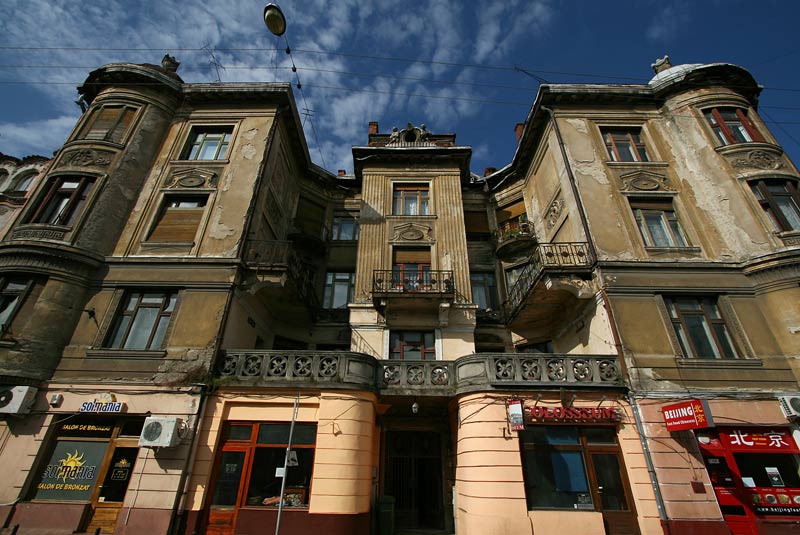 First floor=business area;above=Art  Nouveau