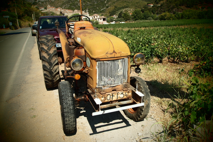 rusty tractor on my way...