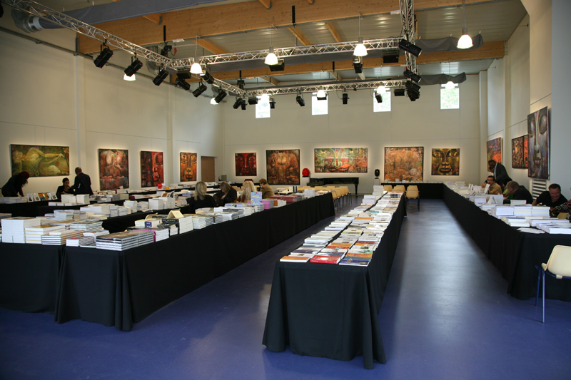 Salon de livres de lHa-les-roses