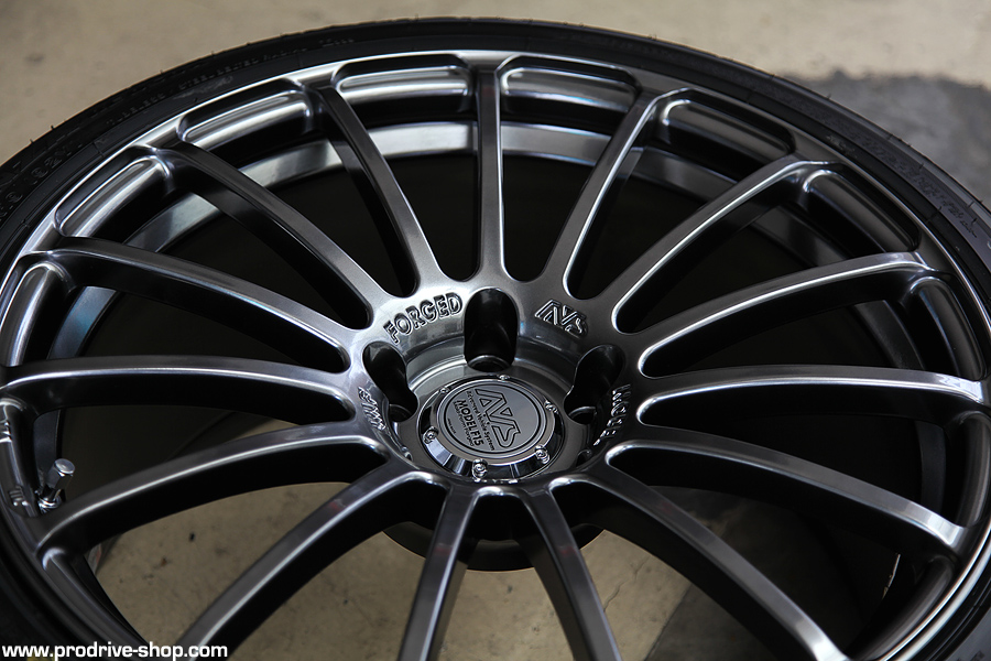 Yokohama AVS F15 - Platinum Black