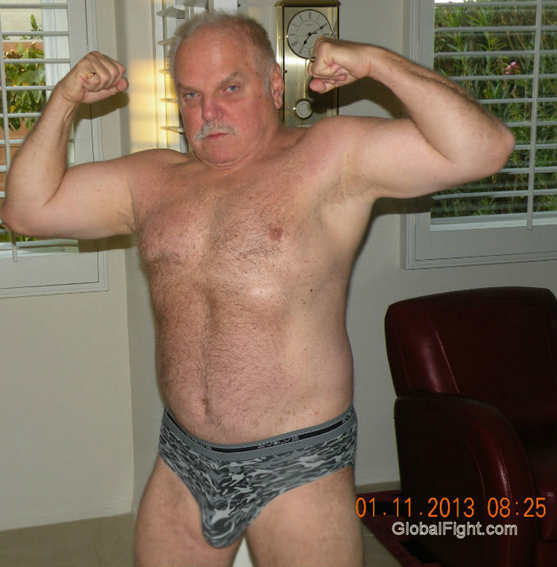 muscular silverdaddie hairybear dad.jpg