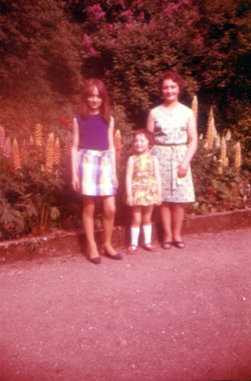 eSlide 13A Mum Elaine and Kathy by lupins