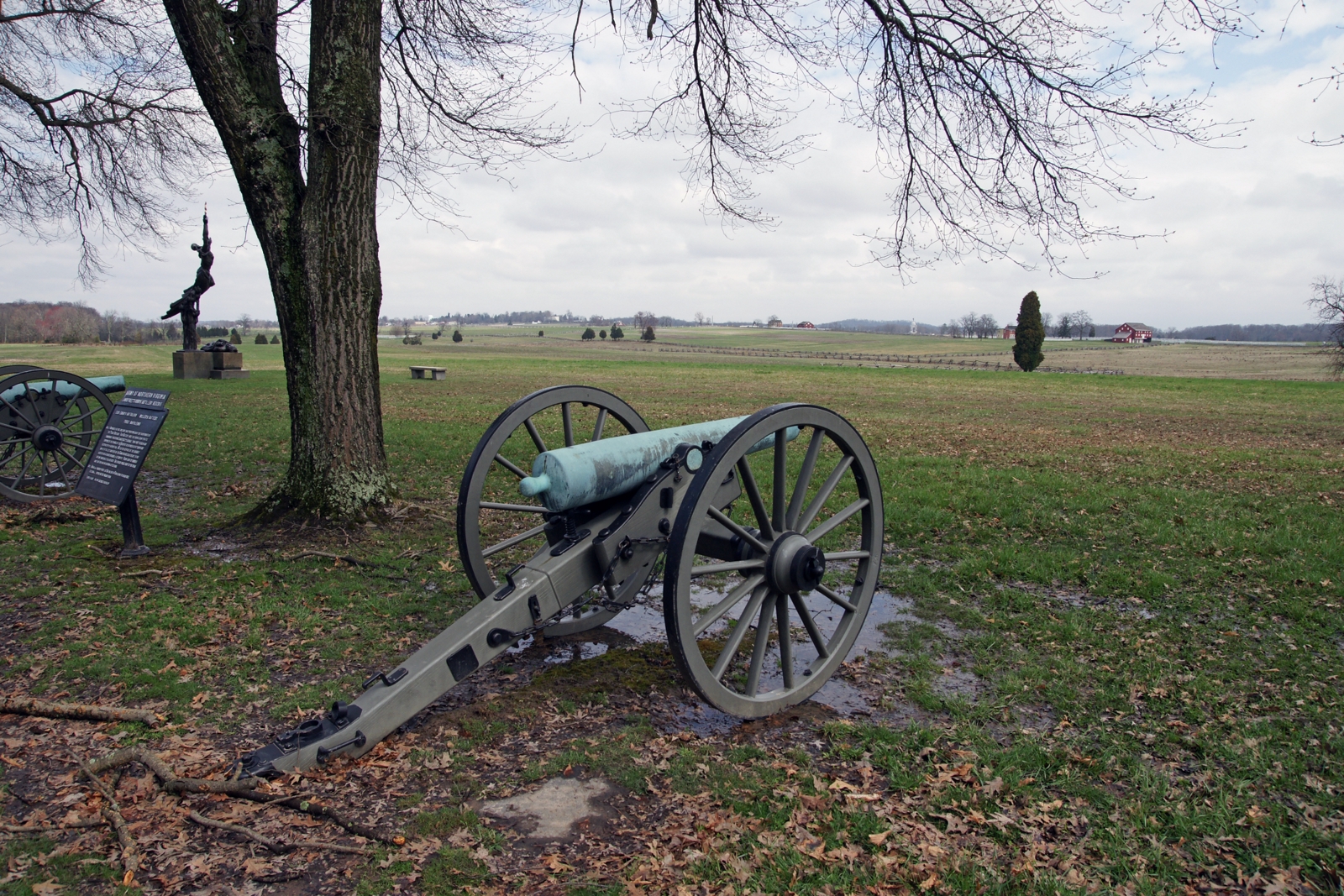 12-pounder Napolean cannon on Seminary ridge