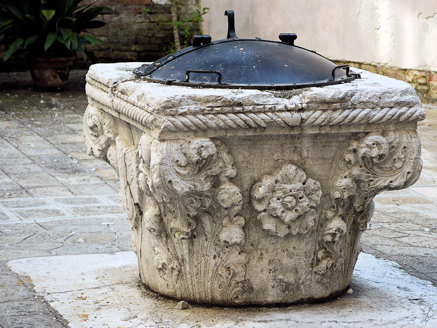 Corte Petriana-1110474.JPG