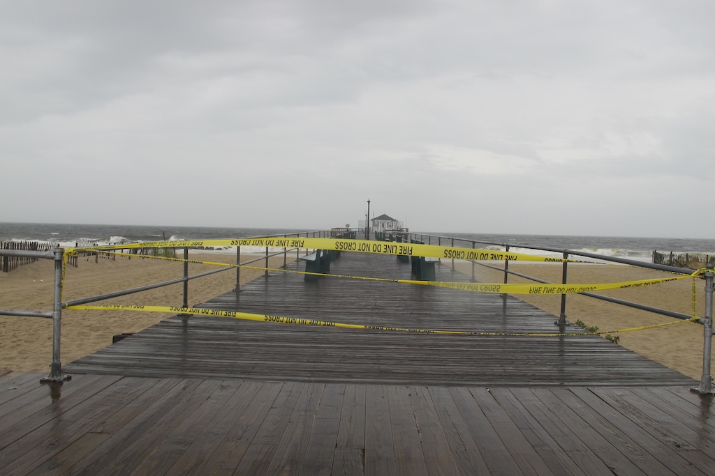 fishing pier closed to all 699.jpg