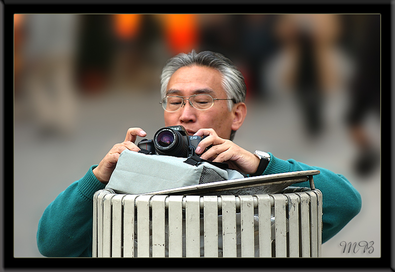 Great tripod, maybe a little bit bulky:)