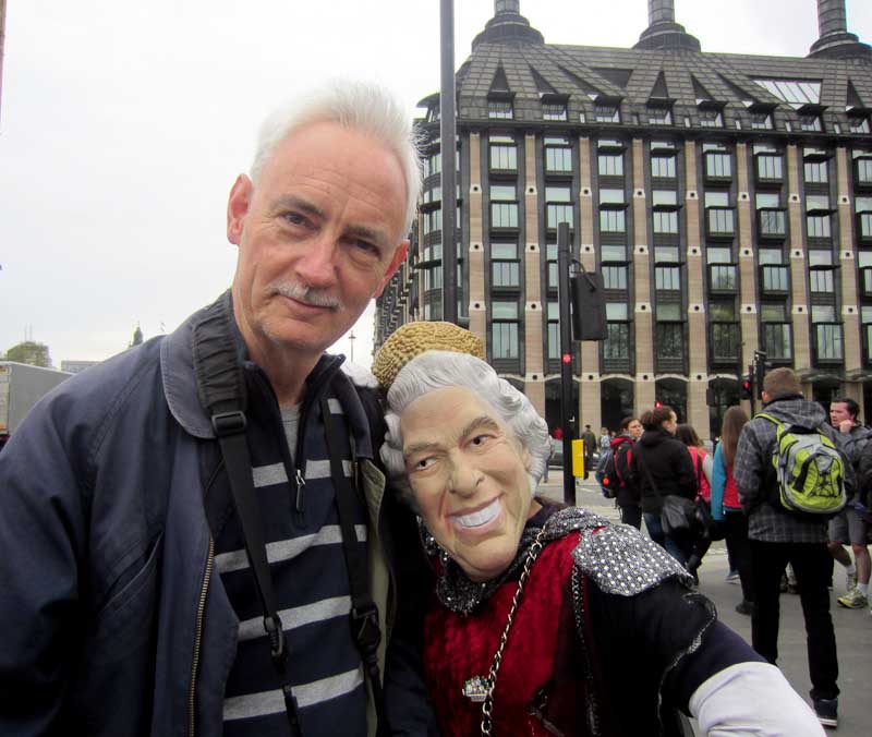 The Queen is happy to meet a tourist