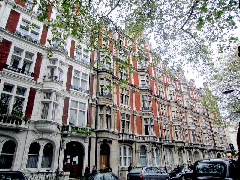 Miles of Victoriana