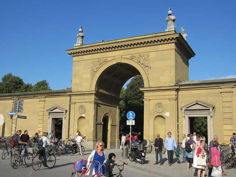 Entrance arch to Kolgarten