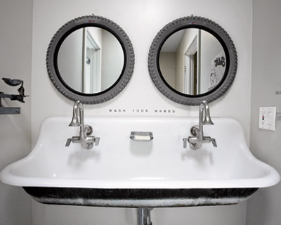 07 luxury-bathroom-190-191.jpg