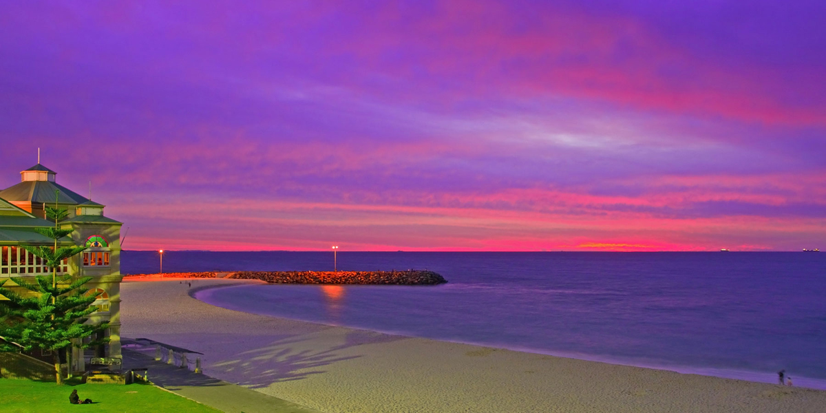 Cottesloe-Sunset-pbase.jpg