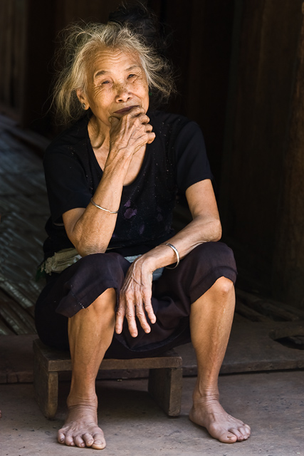 Black Thai women in Ban Lac Ken