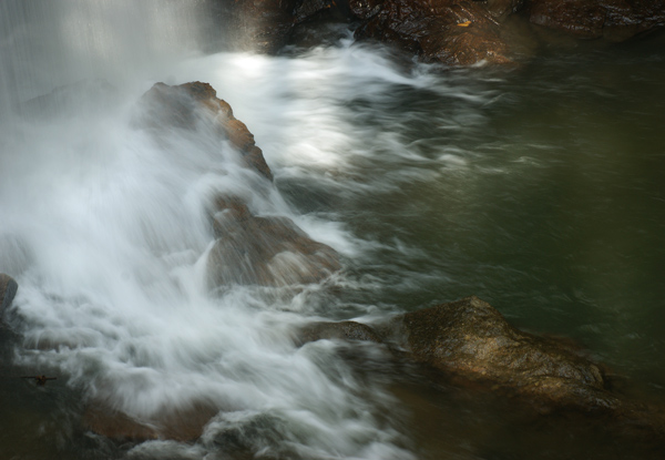 cucumber-falls-bottom-small.jpg