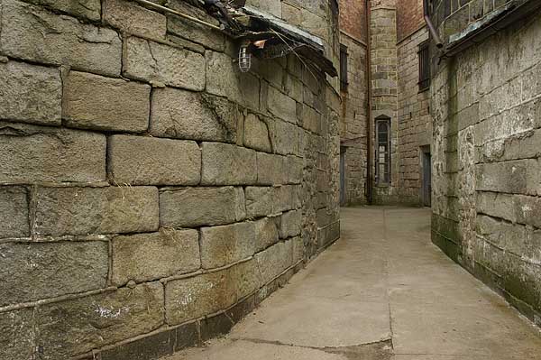 NO WAY OUT.jpg