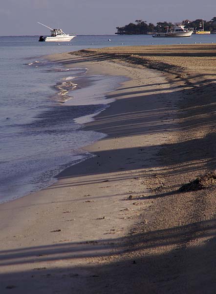 CURVE TO THE BOAT.jpg