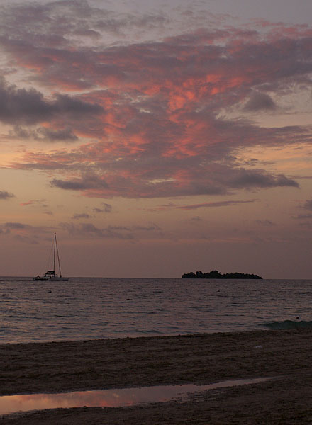 SMALL ISLAND+BOAT SUNSET.jpg