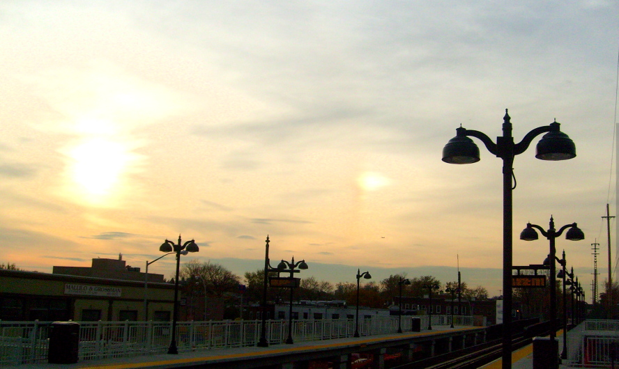 Flushing train station - diffraction distraction