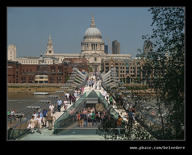 Millennium Bridge & St Pauls Cathedral #05, London