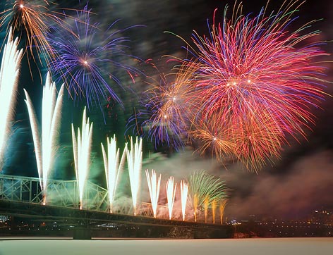 Winterlude 2010 Fireworks (13705)
