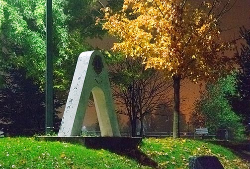 Park Monument 00198-200