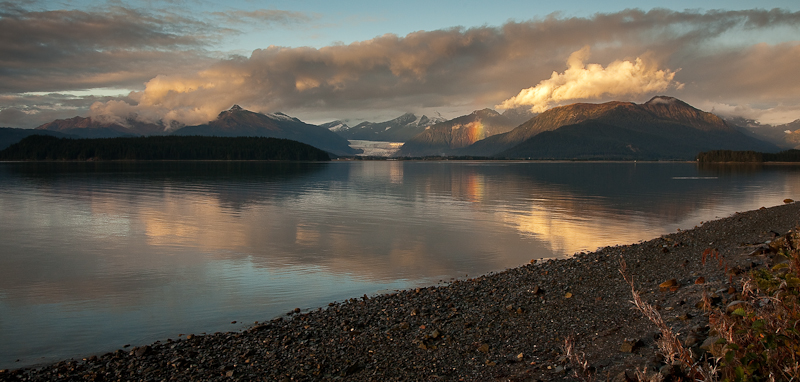 Glacier rainbow 800-0226.jpg
