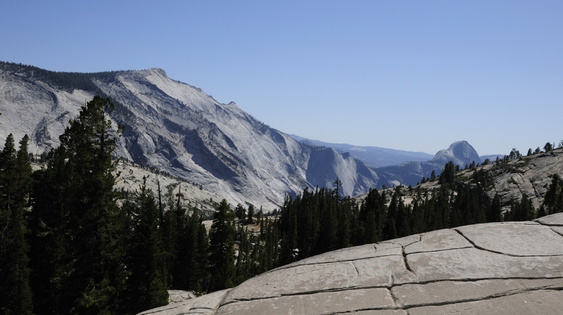 A view of Clouds Rest and Half Dome from Olmstead Point