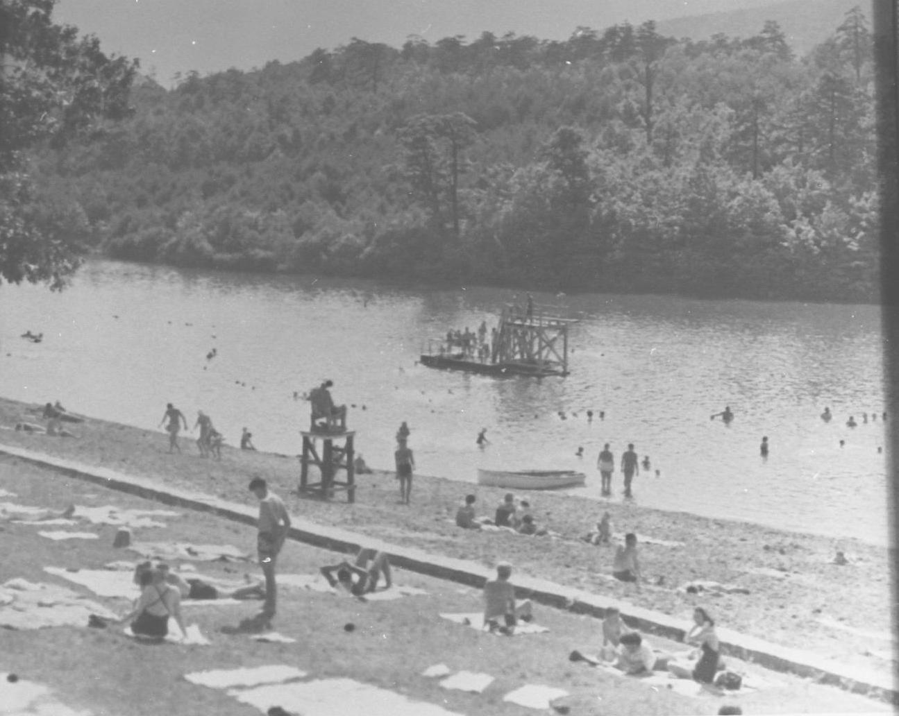 3 Swimming Beach 1940s.jpg