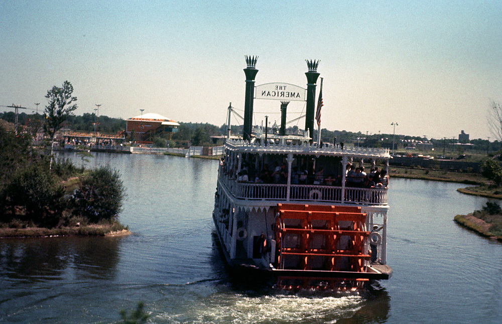 The American paddleboat