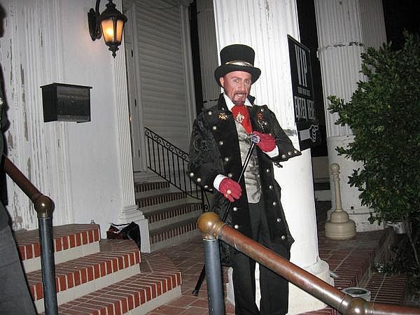 MonsieurDarqueOnMortuarySteps.jpg