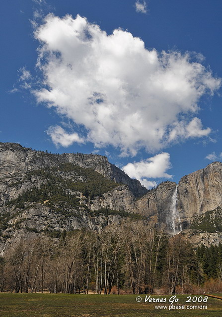Yosemite Falls D300_07055 copy.jpg