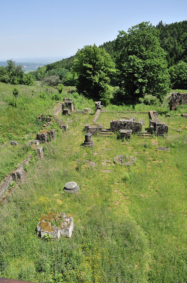 Ruines de lAbbaye de Niedermunster