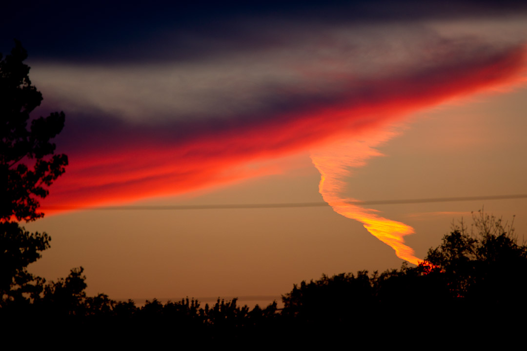 Du ct ouest... / Looking to the West...