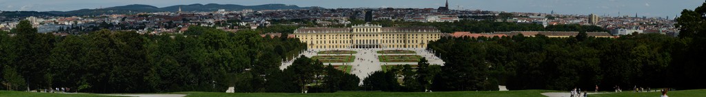 Pano_Schoenbrunn_900.jpg