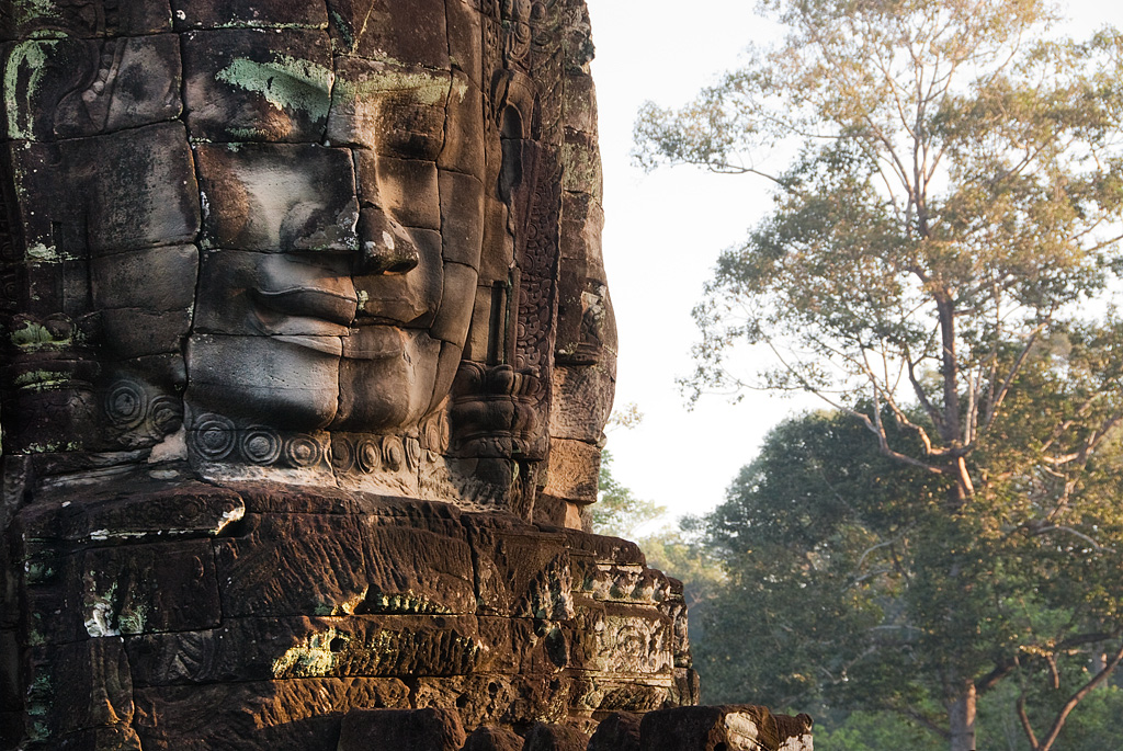face carving :: the bayon