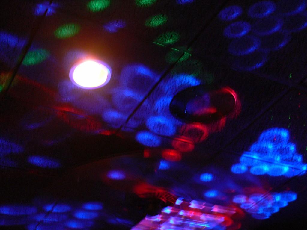 karaoke 038 [1024x768].JPG