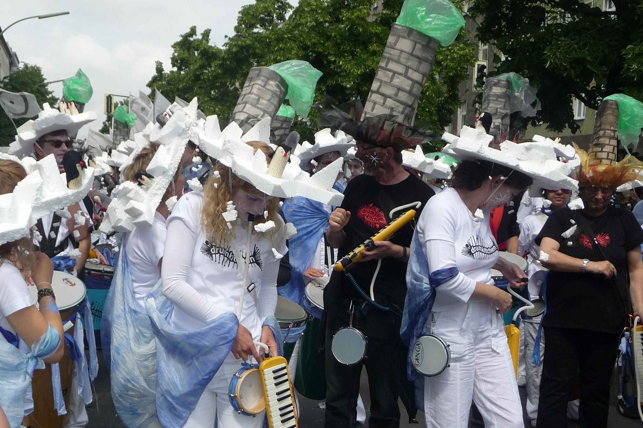 KARNEVAL DER KULTUREN 2009    P1020399.JPG