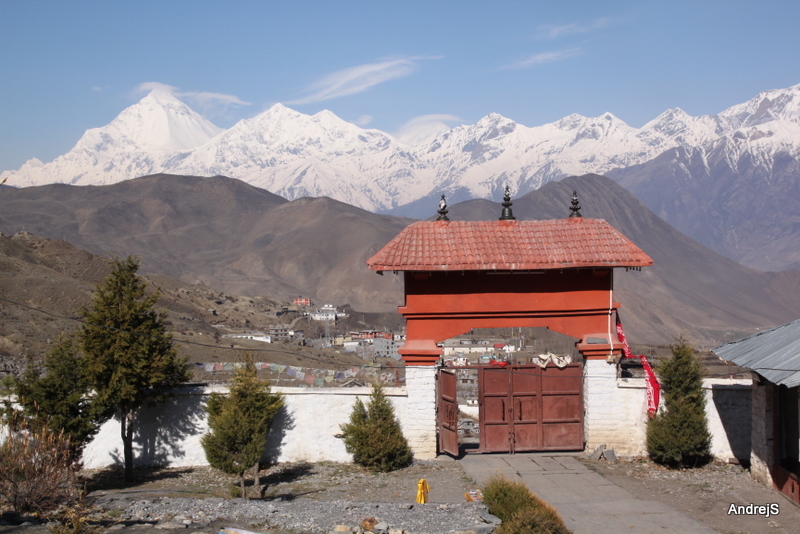 Muktinath (3760m), behind Daulagiri (8167 m) 