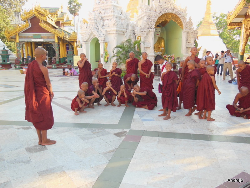 Swedagon pagoda