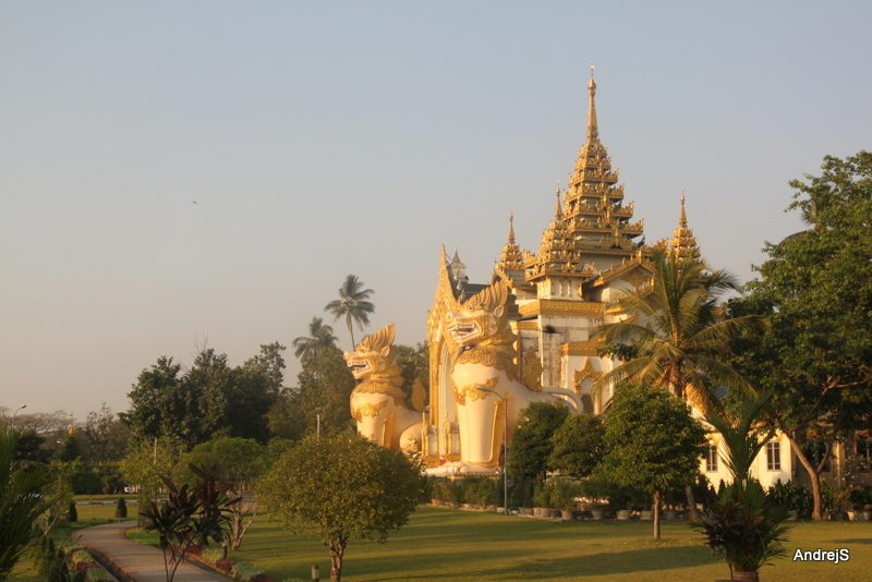 Swedagon pagoda