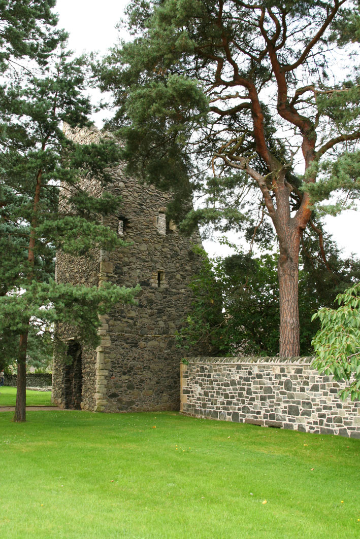 Peebles - Cross Kirk