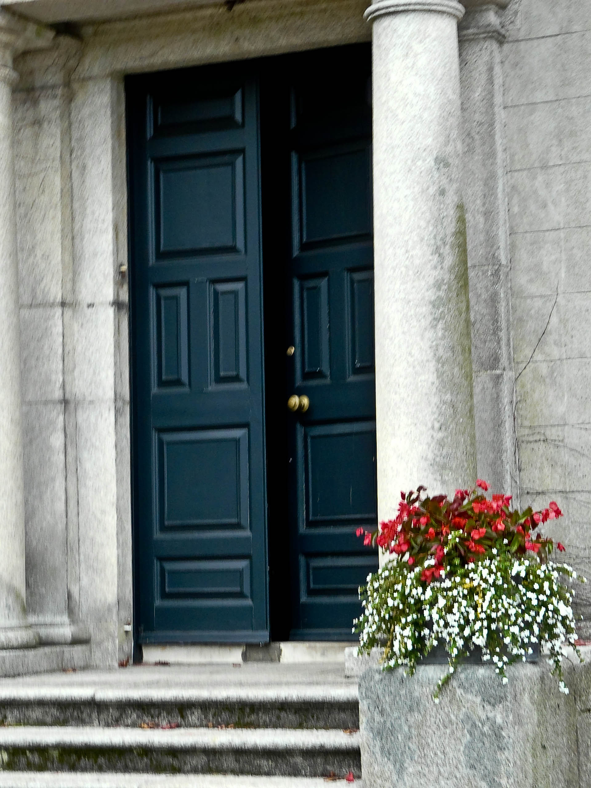 The intriguing mansion door that just might allow us a peep inside, but they may still not let us in...