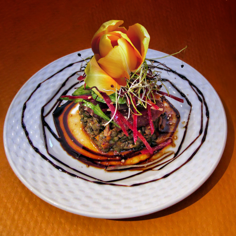 Tuna fish sashimi for a tulip