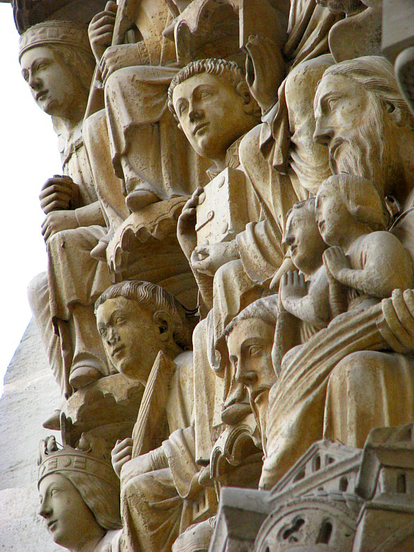 la foule de pierre