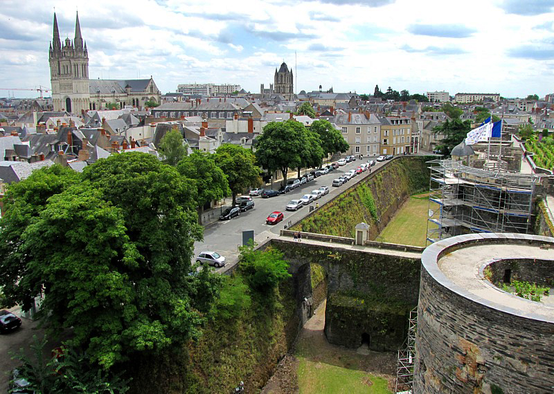 la cathdrale et le chteau