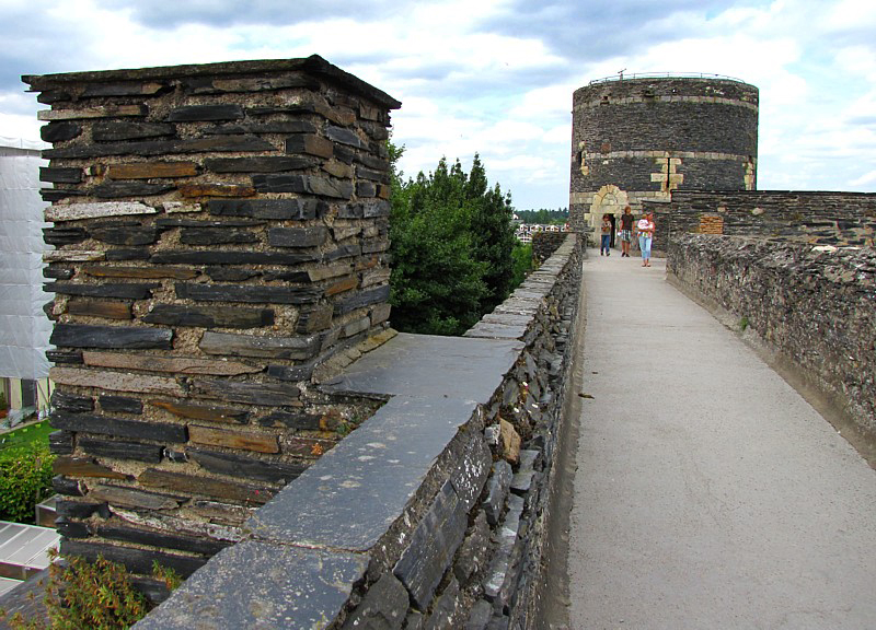 la marche sur les remparts